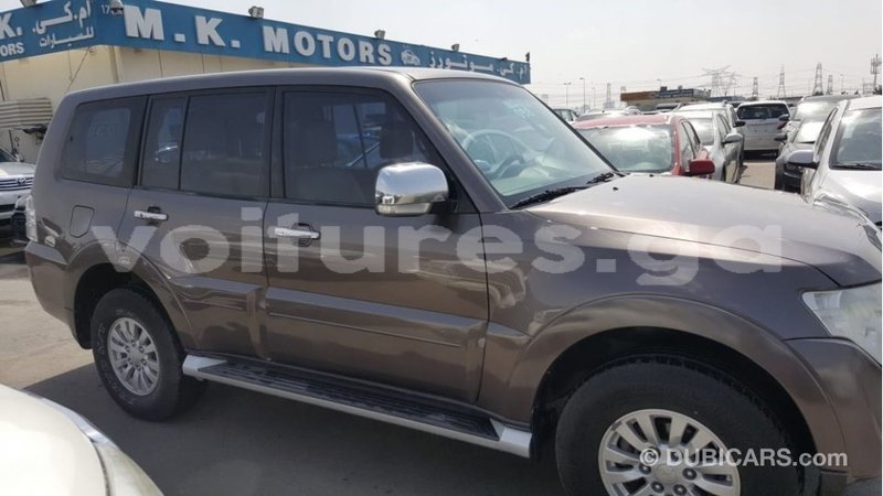 Big with watermark mitsubishi pajero estuaire import dubai 5989