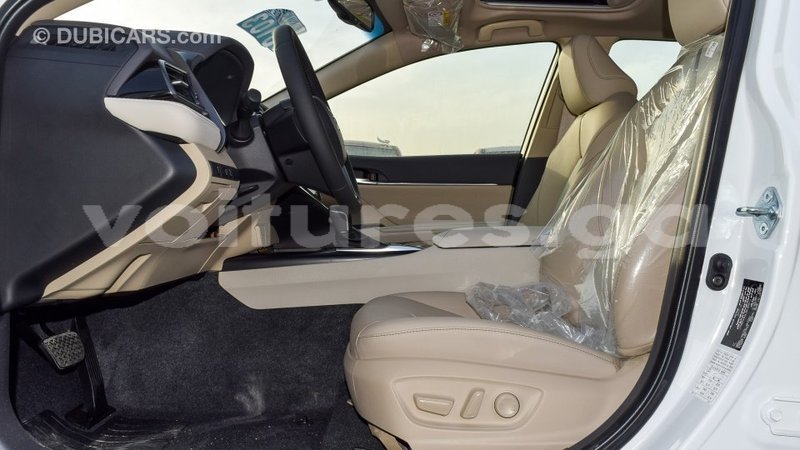 Big with watermark toyota camry estuaire import dubai 5994