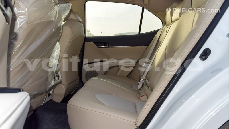 Big with watermark toyota camry estuary import dubai 5994