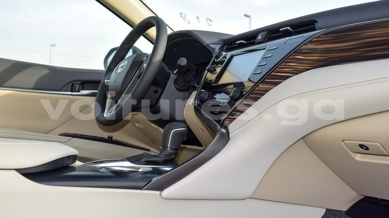 Big with watermark toyota camry estuaire import dubai 5994