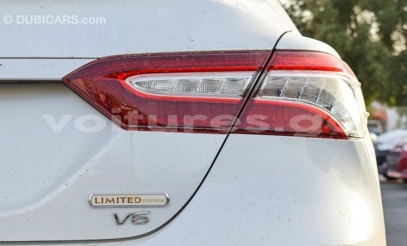 Acheter Import Voiture Toyota Camry Blanc à Import - Dubai, Estuaire Acheter Import Voiture Toyota Camry Blanc à Import - Dubai, Estuaire