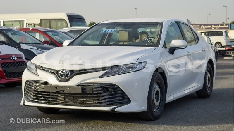 Big with watermark toyota camry estuary import dubai 5995