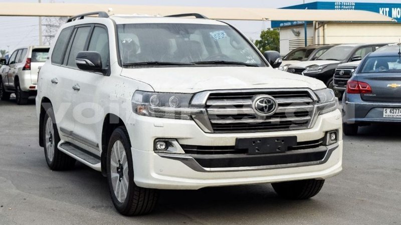 Big with watermark toyota land cruiser estuaire import dubai 5996