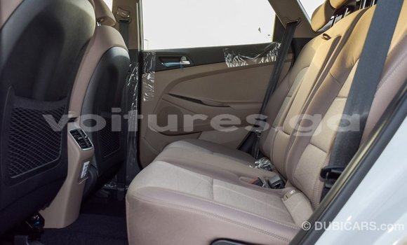 Acheter Import Voiture Hyundai Tucson Blanc à Import - Dubai, Estuaire Acheter Import Voiture Hyundai Tucson Blanc à Import - Dubai, Estuaire
