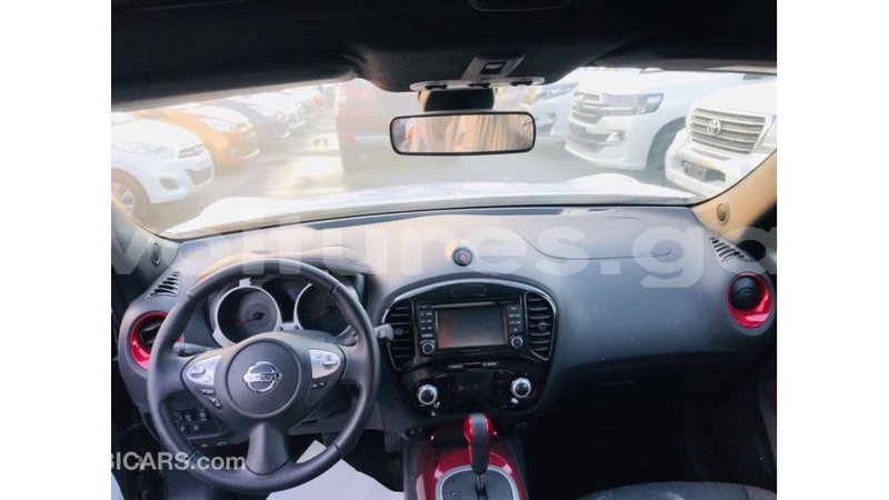 Big with watermark nissan juke estuaire import dubai 6003