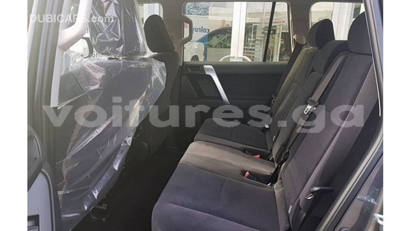 Big with watermark toyota prado estuaire import dubai 6004
