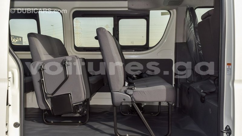 Big with watermark toyota hiace estuaire import dubai 6006