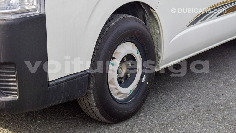 Big with watermark toyota hiace estuaire import dubai 6006