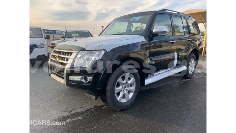 Big with watermark mitsubishi pajero estuaire import dubai 6008