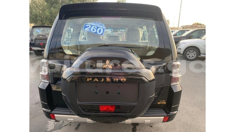 Big with watermark mitsubishi pajero estuaire import dubai 6008