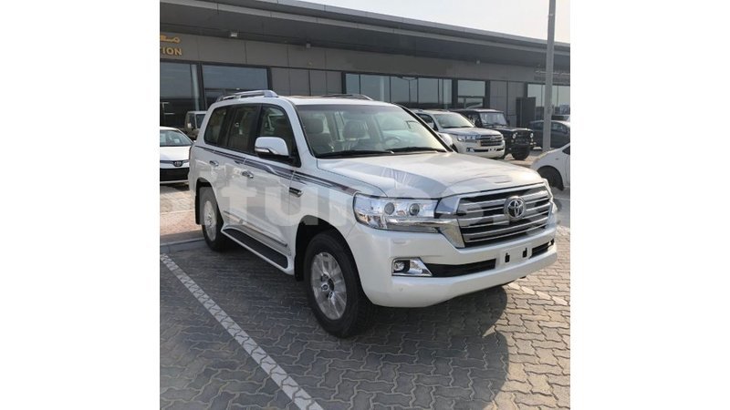 Big with watermark toyota land cruiser estuaire import dubai 6009