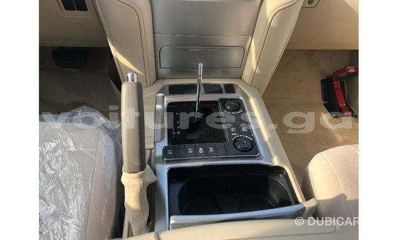Sayi Imported Toyota Land Cruiser White Mota in Import - Dubai a estuary Sayi Imported Toyota Land Cruiser White Mota in Import - Dubai a estuary
