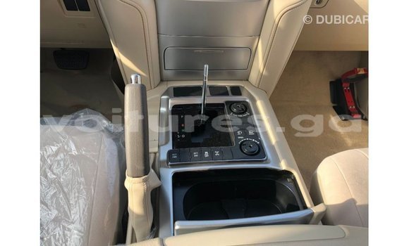 Sayi Imported Toyota Land Cruiser White Mota in Import - Dubai a estuary Sayi Imported Toyota Land Cruiser White Mota in Import - Dubai a estuary