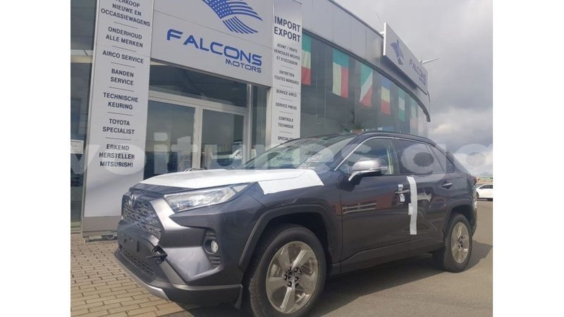 Big with watermark toyota rav4 estuaire import dubai 6014