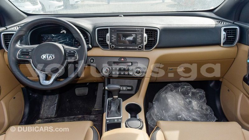 Big with watermark kia sportage estuaire import dubai 6016