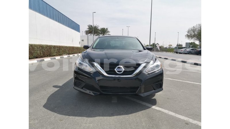 Big with watermark nissan altima estuaire import dubai 6019