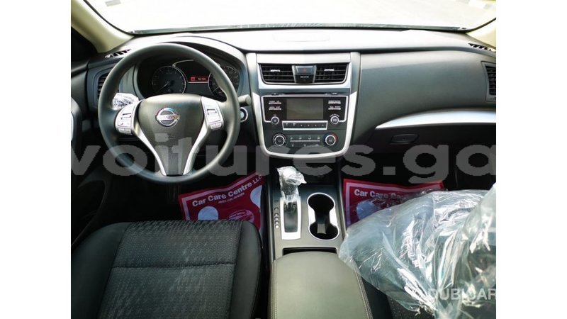 Big with watermark nissan altima estuaire import dubai 6020