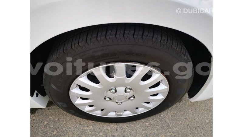 Big with watermark nissan altima estuaire import dubai 6020