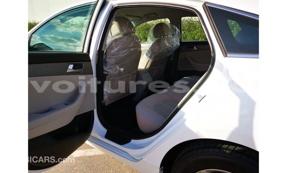 Acheter Import Voiture Hyundai Sonata Blanc à Import - Dubai, Estuaire Acheter Import Voiture Hyundai Sonata Blanc à Import - Dubai, Estuaire