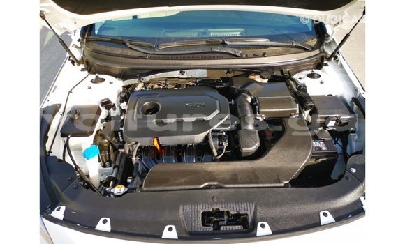 Acheter Import Voiture Hyundai Sonata Blanc à Import - Dubai, Estuaire Acheter Import Voiture Hyundai Sonata Blanc à Import - Dubai, Estuaire