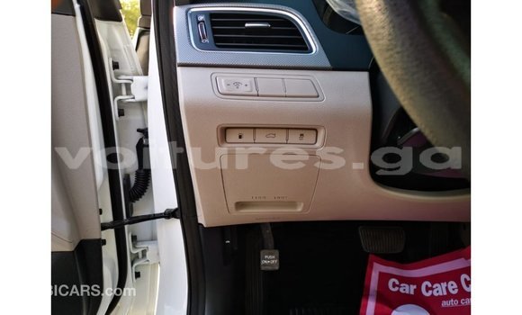 Acheter Import Voiture Hyundai Sonata Blanc à Import - Dubai, Estuaire Acheter Import Voiture Hyundai Sonata Blanc à Import - Dubai, Estuaire