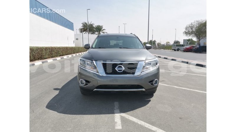 Big with watermark nissan pathfinder estuaire import dubai 6022