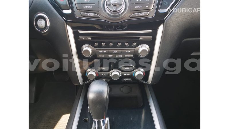 Big with watermark nissan pathfinder estuaire import dubai 6022