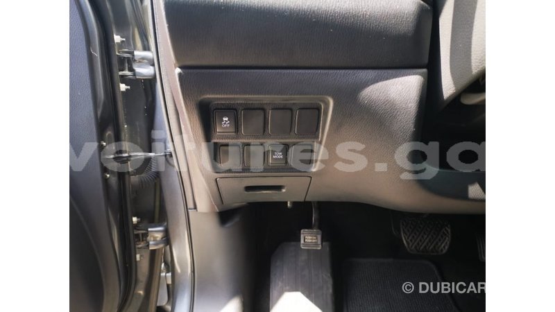 Big with watermark nissan pathfinder estuaire import dubai 6022