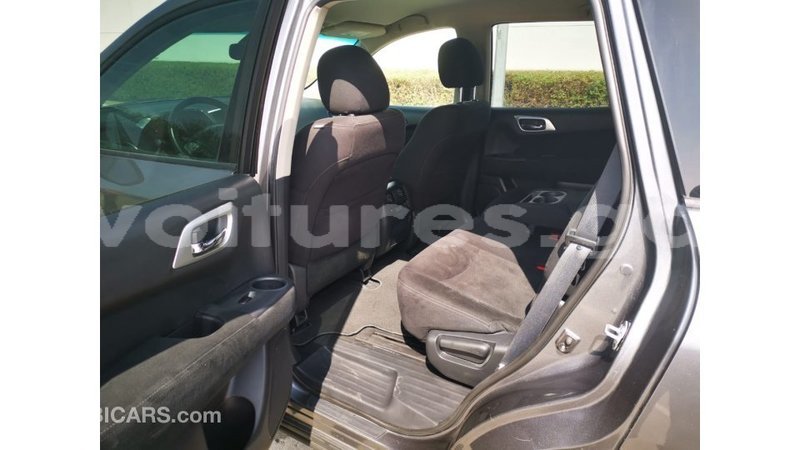 Big with watermark nissan pathfinder estuaire import dubai 6022