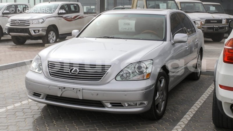 Big with watermark lexus ls estuaire import dubai 6023