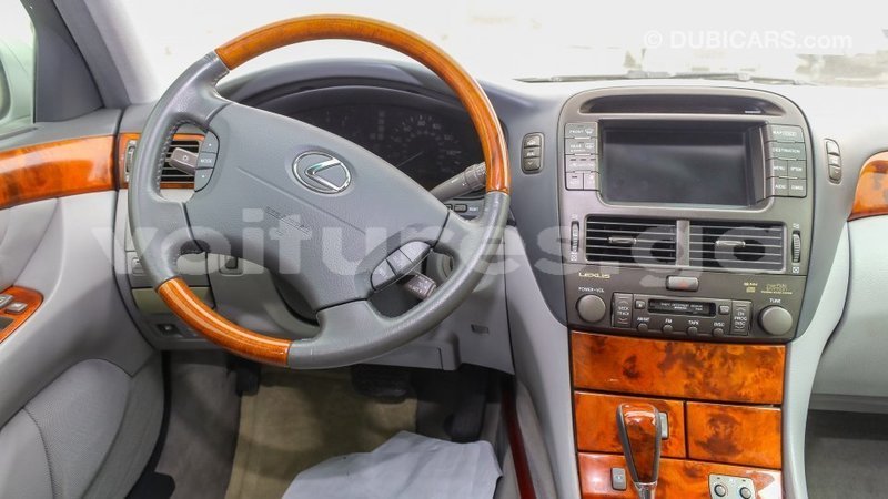 Big with watermark lexus ls estuaire import dubai 6023