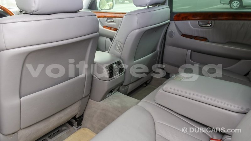 Big with watermark lexus ls estuaire import dubai 6023