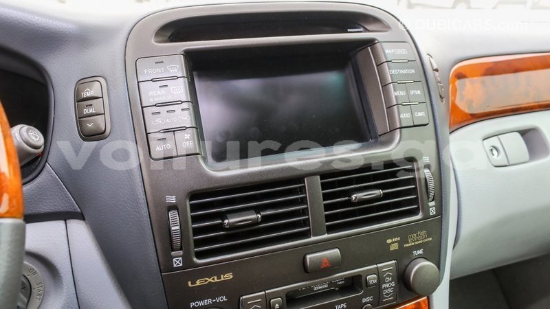 Big with watermark lexus ls estuaire import dubai 6023