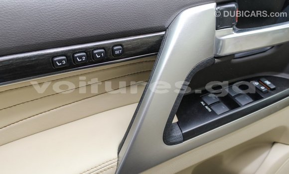 Acheter Import Voiture Toyota Land Cruiser Noir à Import - Dubai, Estuaire Acheter Import Voiture Toyota Land Cruiser Noir à Import - Dubai, Estuaire