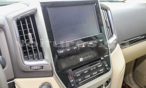 Acheter Import Voiture Toyota Land Cruiser Noir à Import - Dubai, Estuaire Acheter Import Voiture Toyota Land Cruiser Noir à Import - Dubai, Estuaire