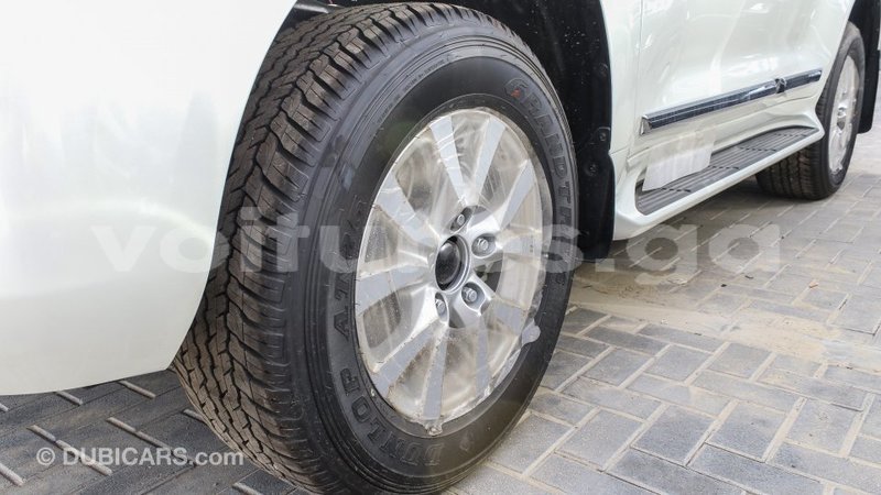 Big with watermark toyota land cruiser estuaire import dubai 6025