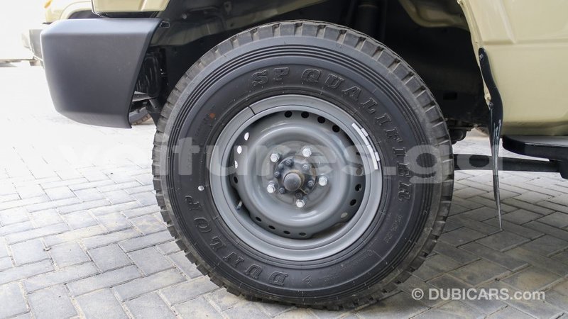 Big with watermark toyota land cruiser estuaire import dubai 6028