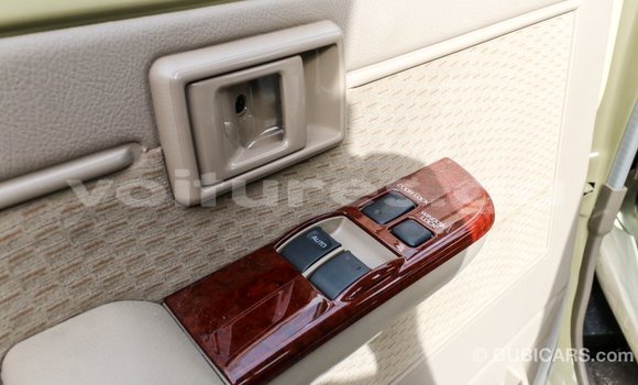 Acheter Import Voiture Toyota Land Cruiser Beige à Import - Dubai, Estuaire Acheter Import Voiture Toyota Land Cruiser Beige à Import - Dubai, Estuaire