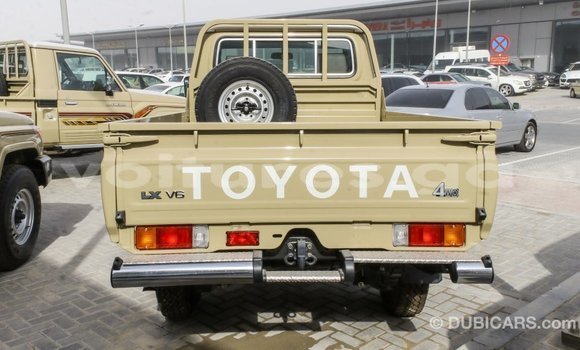 Acheter Import Voiture Toyota Land Cruiser Beige à Import - Dubai, Estuaire Acheter Import Voiture Toyota Land Cruiser Beige à Import - Dubai, Estuaire