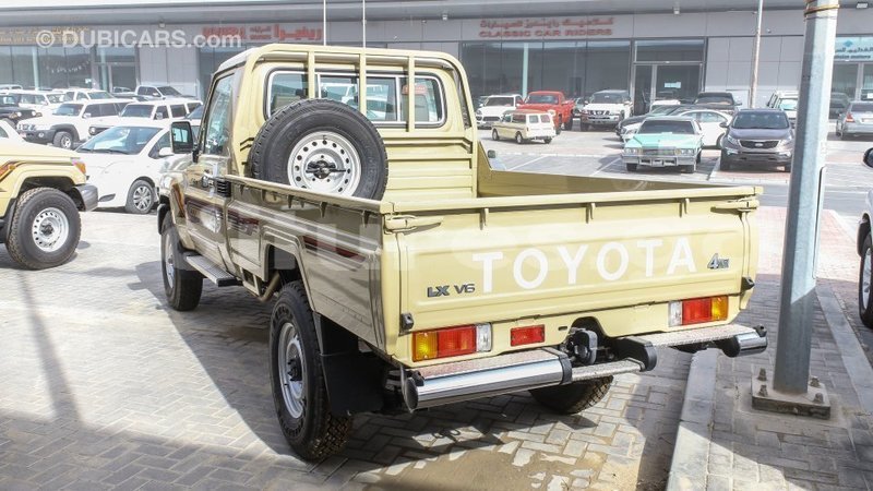 Big with watermark toyota land cruiser estuaire import dubai 6029