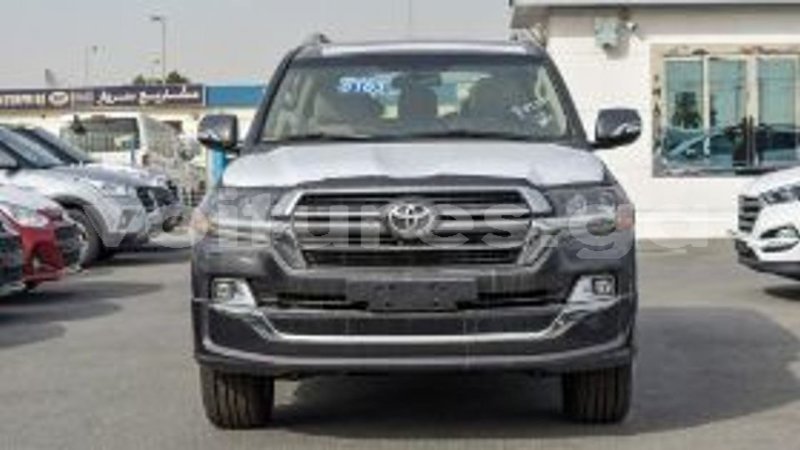 Big with watermark toyota land cruiser estuaire import dubai 6030