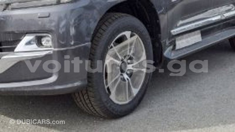 Big with watermark toyota land cruiser estuaire import dubai 6030