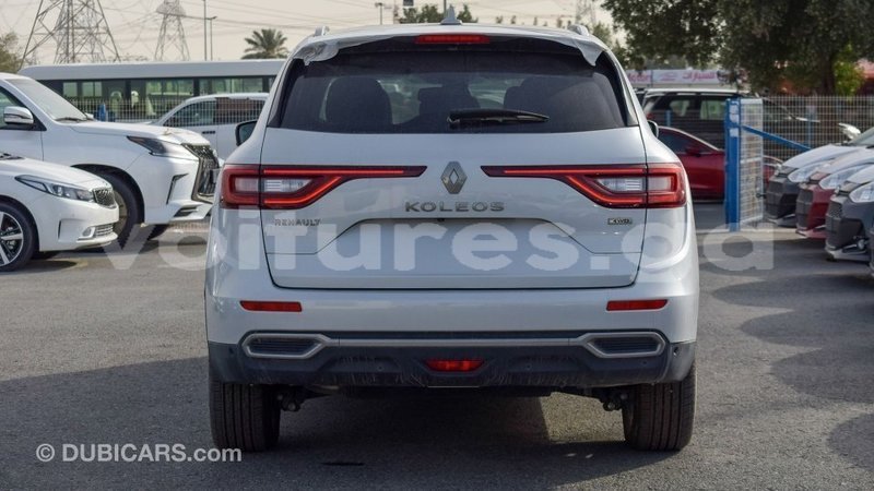 Big with watermark renault koleos estuaire import dubai 6031