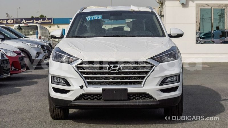 Big with watermark hyundai tucson estuaire import dubai 6032