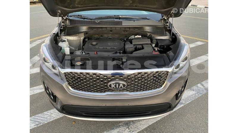 Big with watermark kia sorento estuaire import dubai 6033