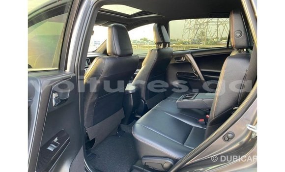 Acheter Import Utilitaire Toyota HiAce Autre à Import - Dubai, Estuaire Acheter Import Utilitaire Toyota HiAce Autre à Import - Dubai, Estuaire