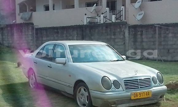 Acheter Occasion Voiture Mercedes-Benz E–Class Gris à Libreville, Estuaire