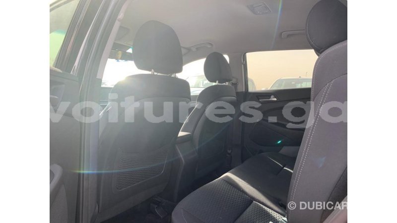 Big with watermark hyundai tucson estuaire import dubai 6046