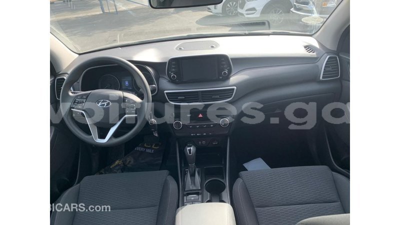 Big with watermark hyundai tucson estuaire import dubai 6046