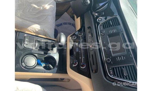Acheter Import Voiture Kia Carnival Blanc à Import - Dubai, Estuaire Acheter Import Voiture Kia Carnival Blanc à Import - Dubai, Estuaire